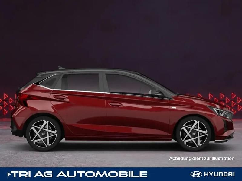 Gebraucht Hyundai i20 Prime 101 PS (74 kW) 2024 Dragon red / met Limousine