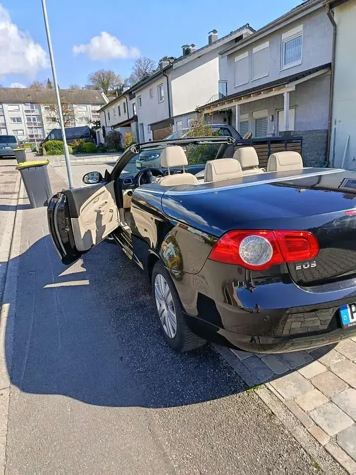 Usata VW Eos 150 CV (110 kW) 2008 Nero Cabrio