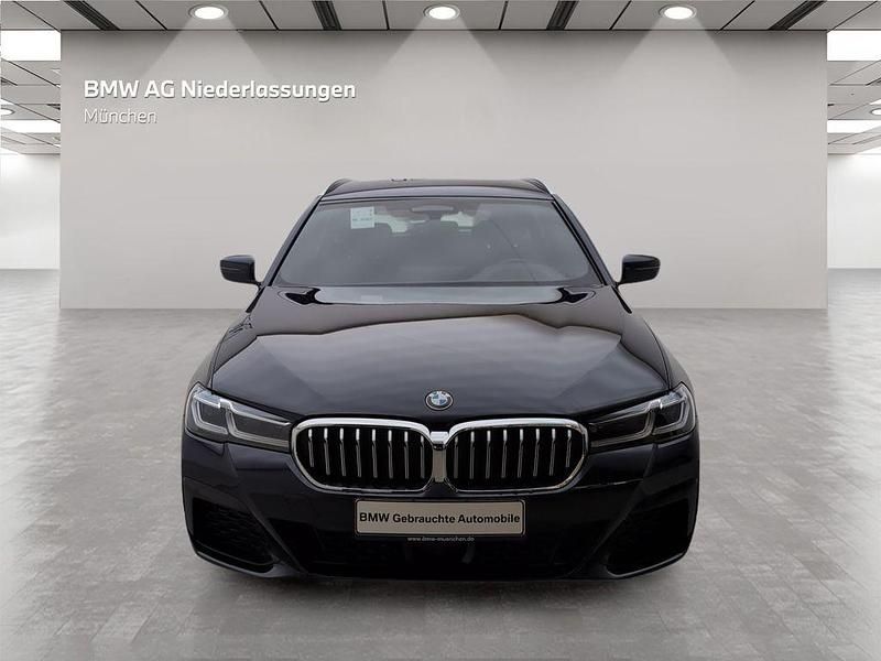 Gebraucht BMW 530 Performance 286 PS (210 kW) 2023 Schwarz Kombi
