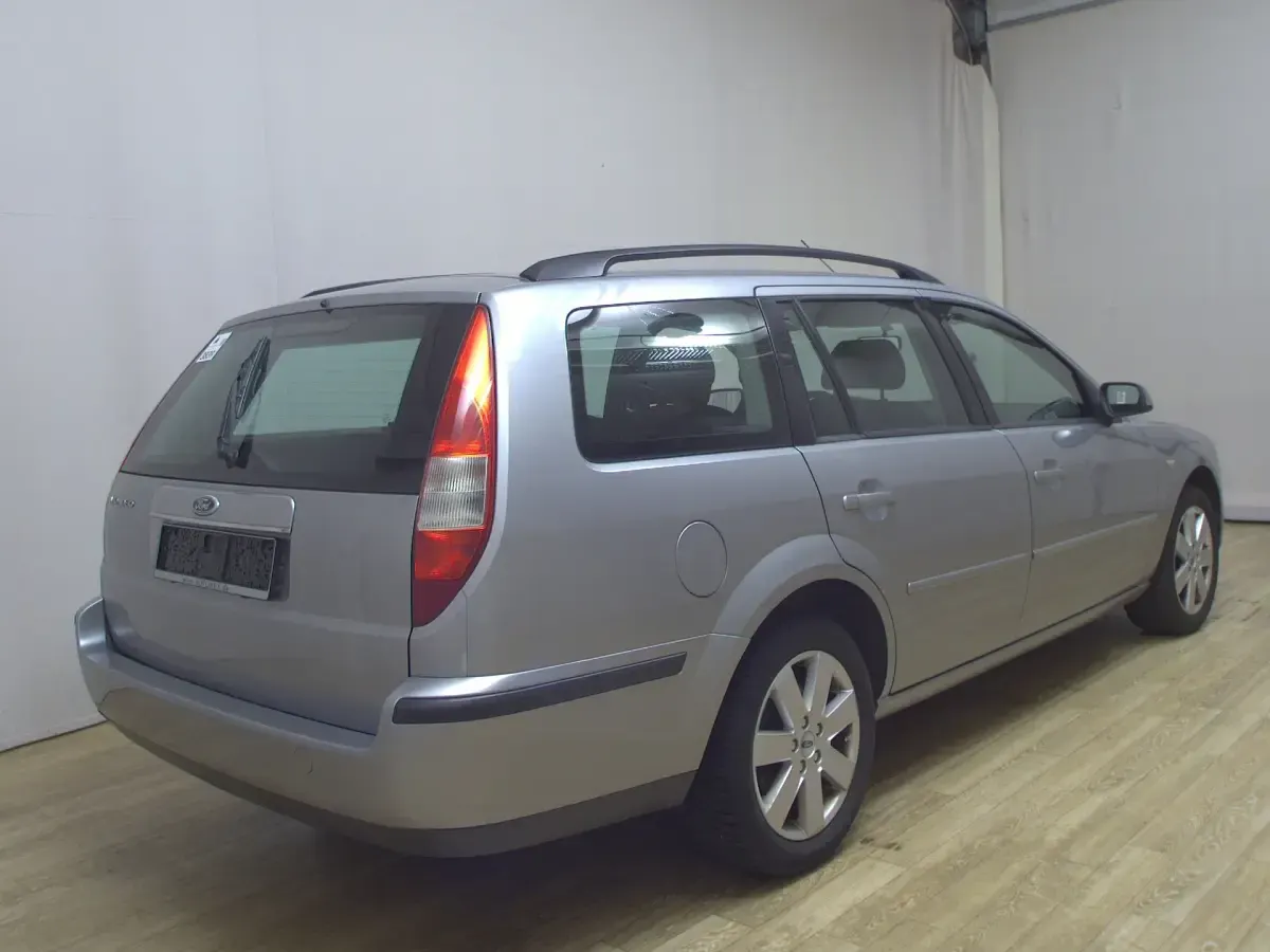 Gebraucht Ford Mondeo 125 PS (91 kW) 2005 Other Kombi