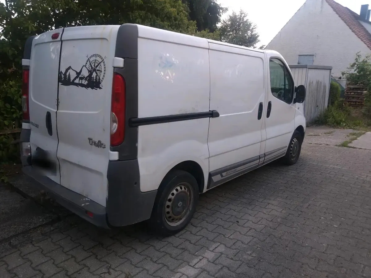 Gebraucht Renault Trafic 90 PS (66 kW) 2008 Weiß Van / Kleinbus