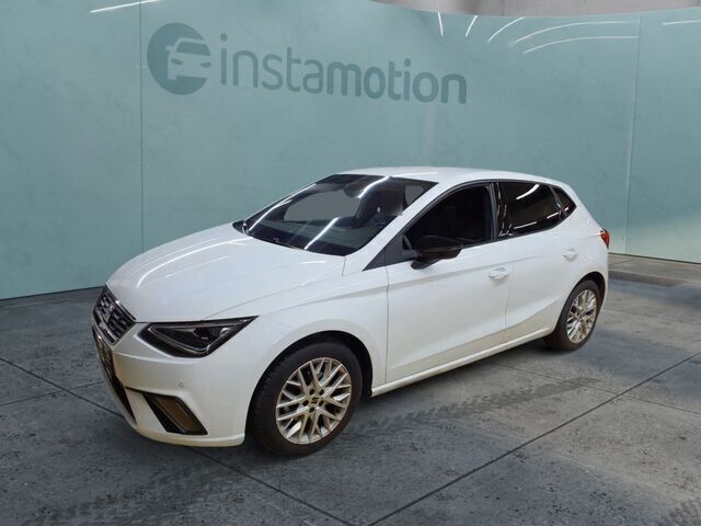 Weiß Gebraucht 2024 Seat Ibiza FR Limousine | 22.730 € (Etwas zu teuer) - Bild 1/2