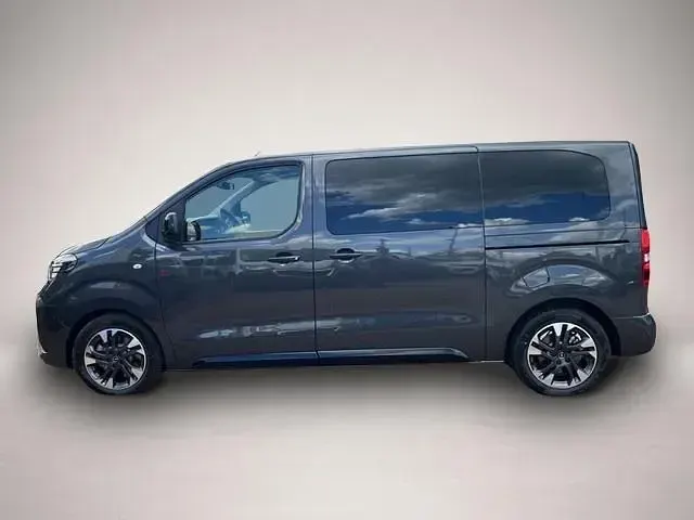 Gebraucht Opel Zafira Life Edition 179 PS (131 kW) 2026 Manufacturer Van / Kleinbus