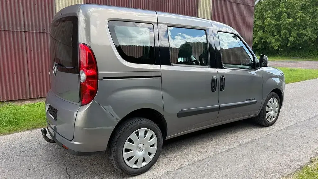 Gebraucht Opel Combo 120 PS (88 kW) 2017 Grau Van / Kleinbus