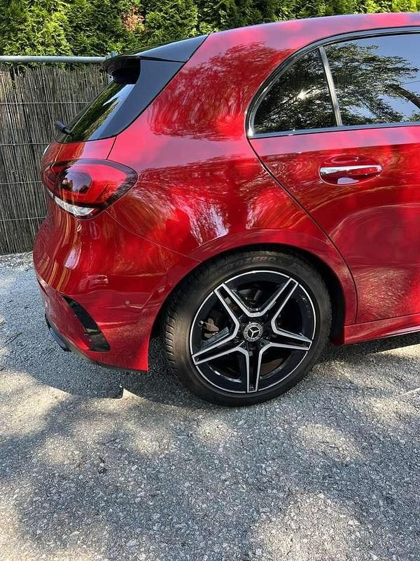 Gebraucht Mercedes A200 163 PS (119 kW) 2018 Rot Limousine