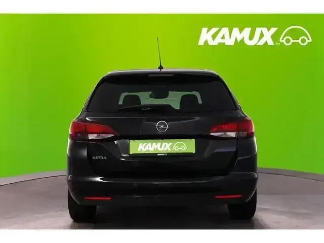 Używany Opel Astra Design & Tech 145 KM (106 kW) 2022 Czarny Kombi