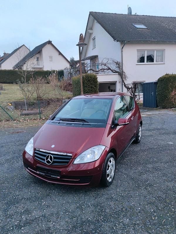 Rot Gebraucht 2008 Mercedes A150 Kombi | 2.400 € (Fairer Preis) - Bild 1/4