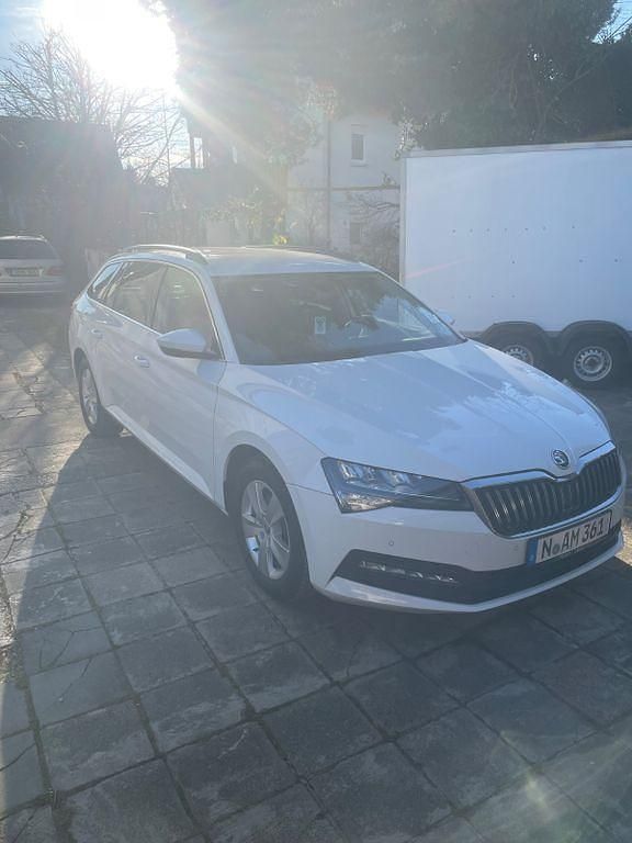 Gebraucht Skoda Superb Ambition 190 PS (139 kW) 2020 Weiß Kombi