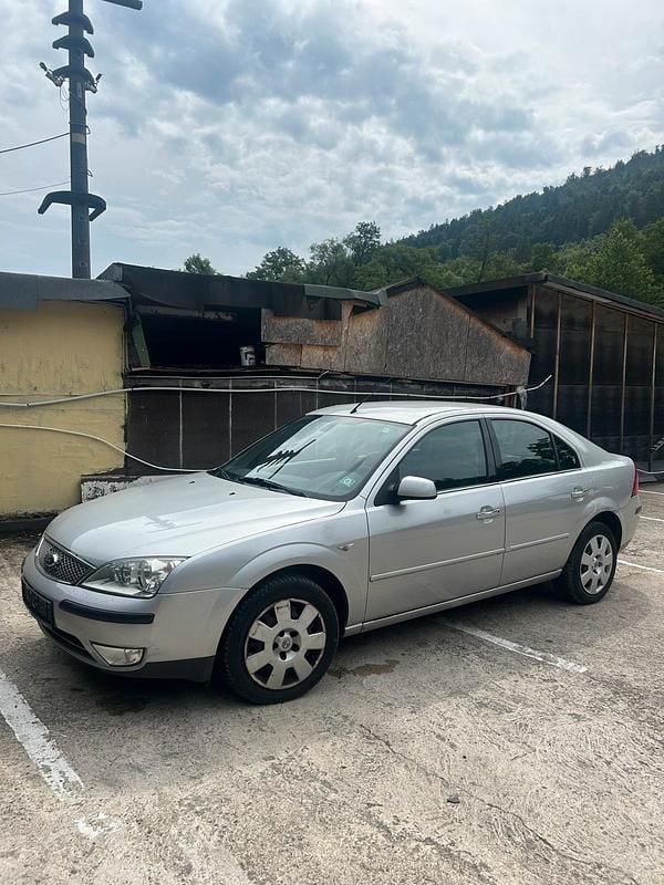 Silber Gebraucht 2004 Ford Mondeo Limousine | 1.900 € (Fairer Preis) - Bild 1/4