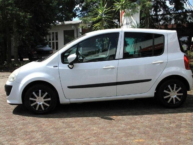 Second-hand Renault Modus 75 CP (55 kW) 2012 Andere Monovolum