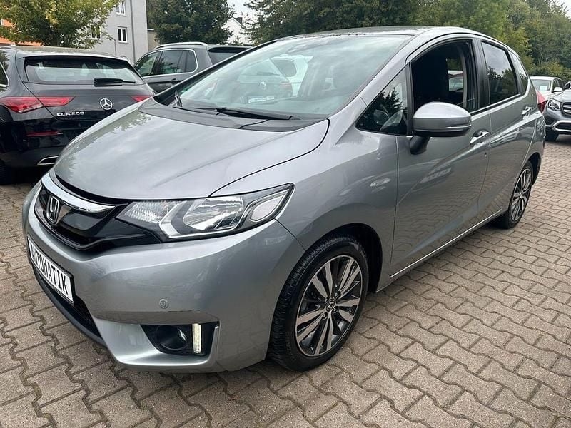 Tinted silver m. Gebraucht 2017 Honda Jazz Elegance Kleinwagen | 12.999 € (Guter Preis) - Bild 1/4
