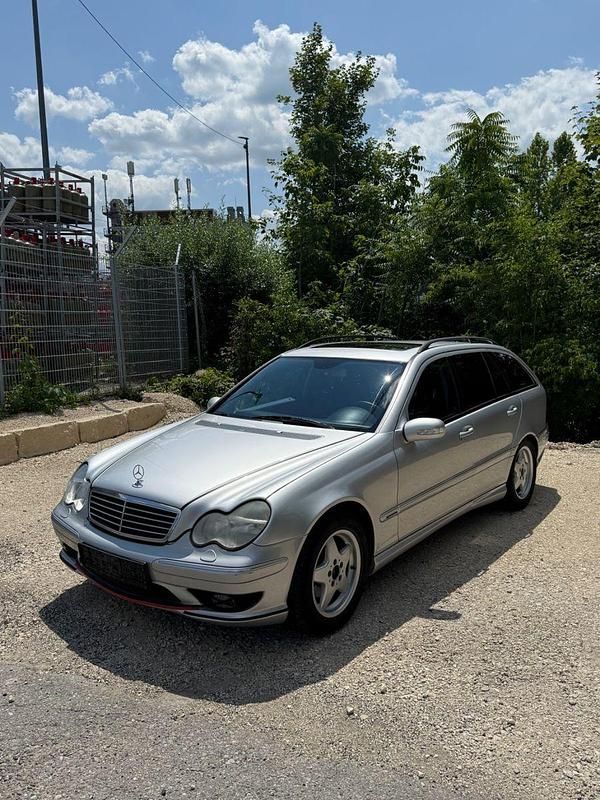 Silber Gebraucht 2001 Mercedes C200 Avantgarde Kombi | 2.999 € (Fairer Preis) - Bild 1/4