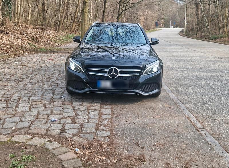 Gebraucht Mercedes C220 170 PS (125 kW) 2016 Schwarz Kombi