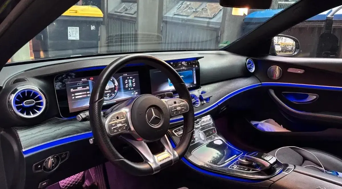 Używany Mercedes E220 AMG 194 KM (142 kW) 2017 Czarny Sedan/Limuzyna