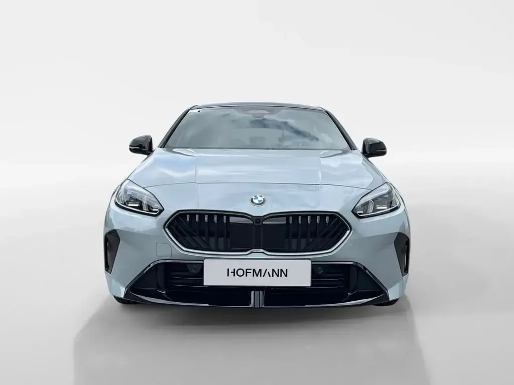 Gebraucht BMW 120 M Sport 150 PS (110 kW) 2025 M brooklyn grau metallic Kleinwagen