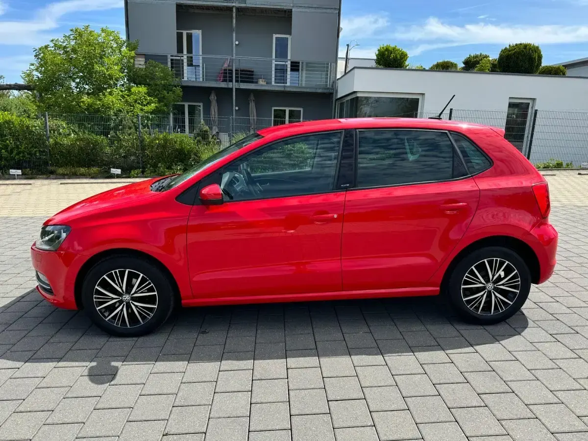 Gebraucht VW Polo Allstar 75 PS (55 kW) 2016 Rot Kleinwagen