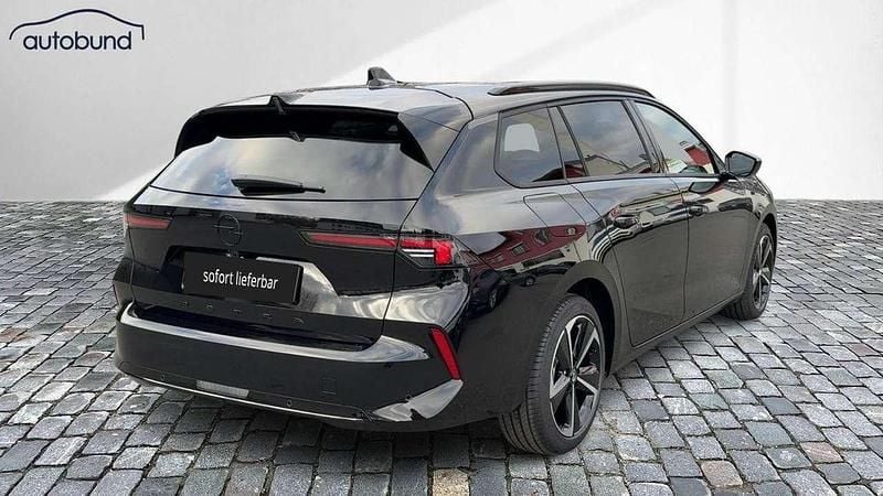 Neu Opel Astra 131 PS (96 kW) 2025 Schwarz / karbonblack Kombi