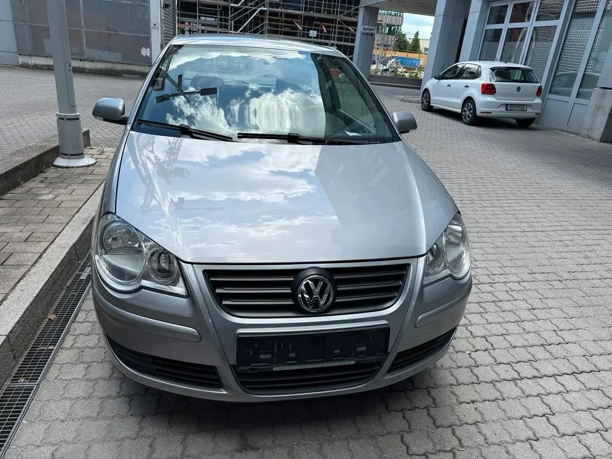 Gebraucht VW Polo 44 PS (32 kW) 2009 Grau Kleinwagen