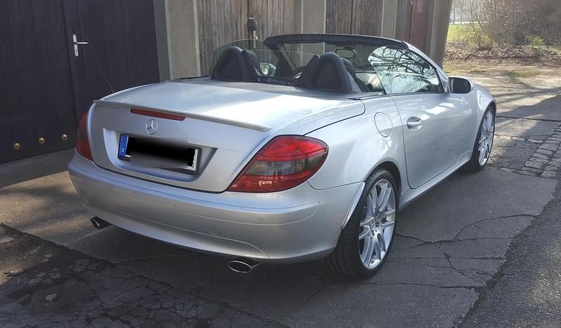 Gebraucht Mercedes SLK350 302 PS (222 kW) 2007 Silber Cabrio
