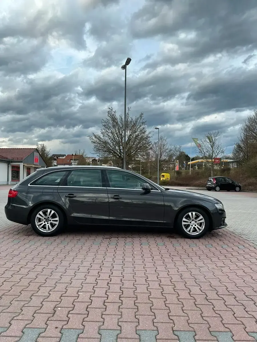 Używany Audi A4 100 KM (73 kW) 2010 Szary Kombi