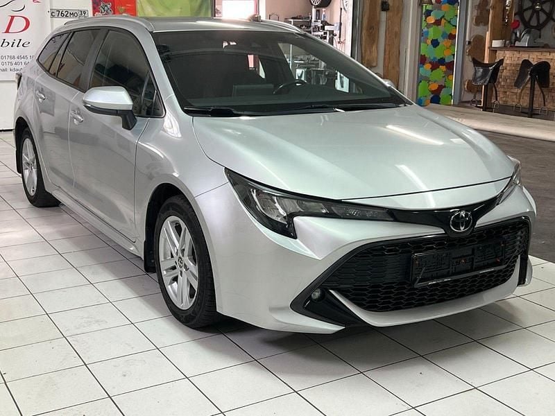Gebraucht Toyota Corolla 116 PS (85 kW) 2019 Silber Kombi