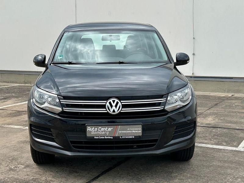 Gebraucht VW Tiguan Trendline 122 PS (89 kW) 2012 Schwarz SUV