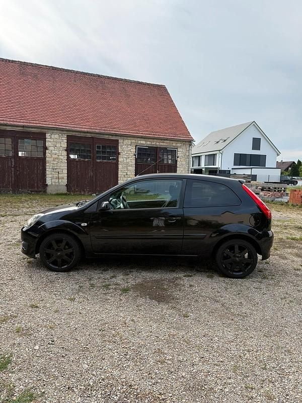 Schwarz Gebraucht 2007 Ford Fiesta Kleinwagen | 2.000 € (Fairer Preis) - Bild 1/4