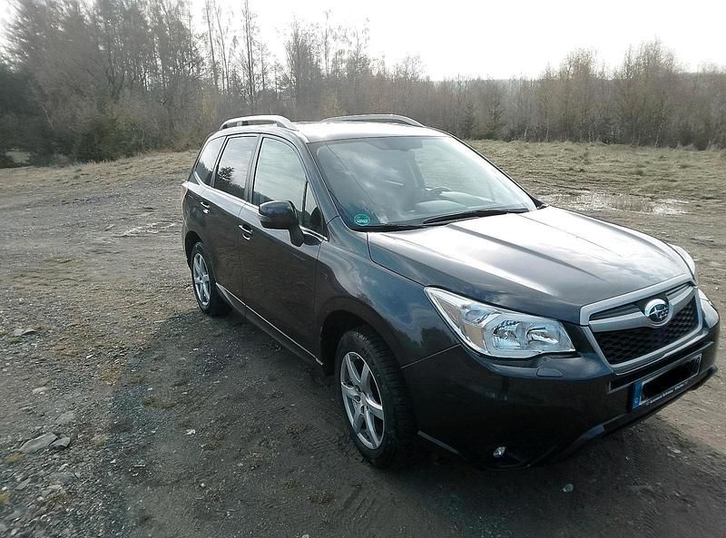 Second-hand Subaru Forester 150 CP (110 kW) 2014 Negru SUV
