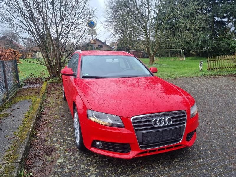 Gebraucht Audi A4 120 PS (88 kW) 2009 Rot Limousine