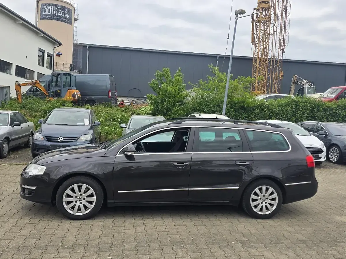 Gebraucht VW Passat 122 PS (89 kW) 2010 Schwarz Kombi