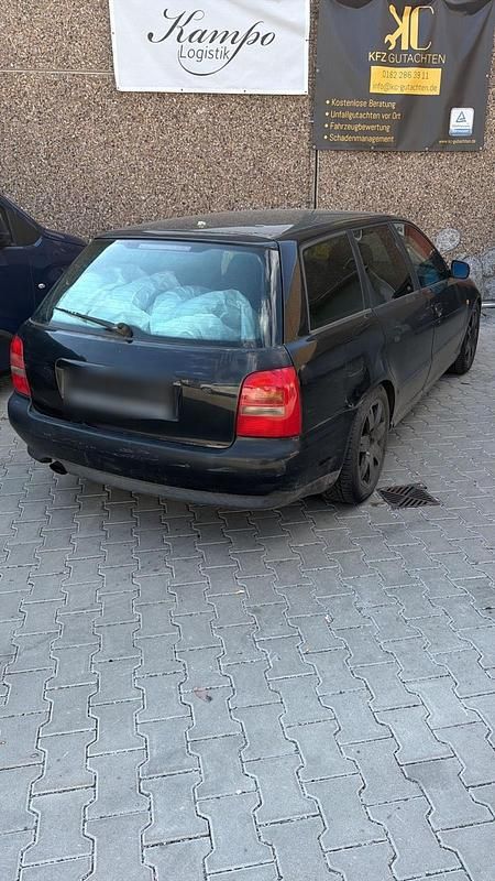 Gebraucht Audi A4 125 PS (91 kW) 1998 Schwarz Kombi