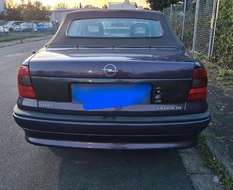 Gebraucht Opel Astra 70 PS (51 kW) 1995 Andere farben Cabrio