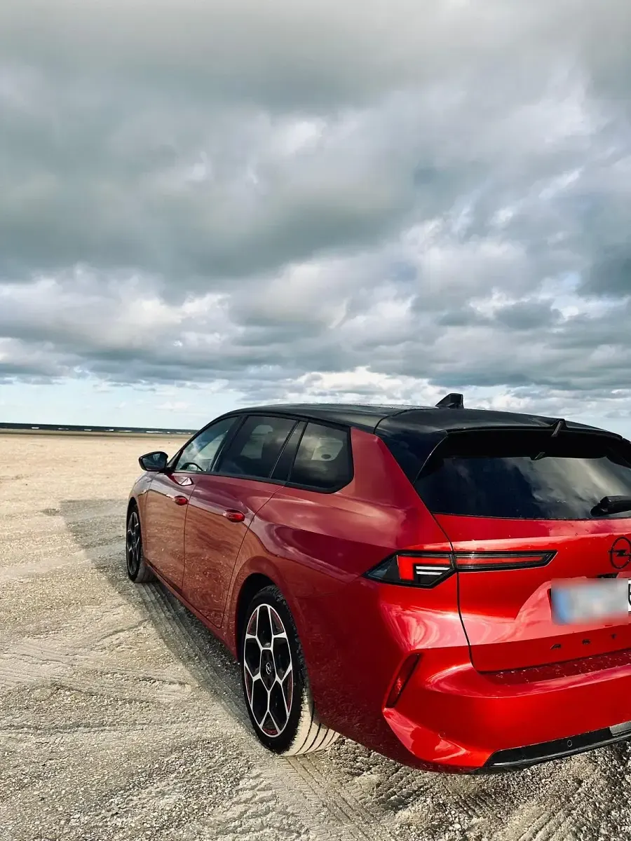 Usata Opel Astra 130 CV (95 kW) 2023 Rosso Utilitaria