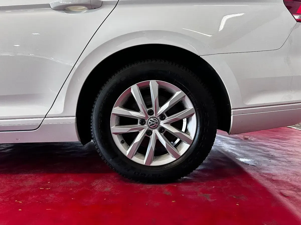 Occasion VW Passat Comfortline 150 ch (110 kW) 2018 Blanc Break