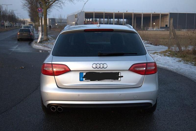 Gebraucht Audi A4 177 PS (130 kW) 2013 Silber Kombi