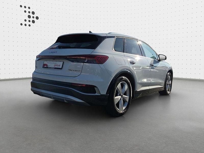 Gebraucht Audi Q4 e-tron S-Line 150 kW (204 PS) 2023 Gletscherweiß metallic SUV
