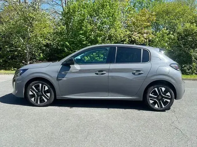Gebraucht Peugeot 208 Allure 101 PS (74 kW) 2025 Grau Kleinwagen