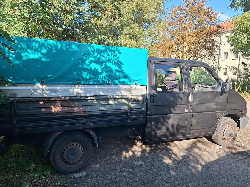 Gebraucht VW T4 78 PS (57 kW) 1997 Schwarz Van