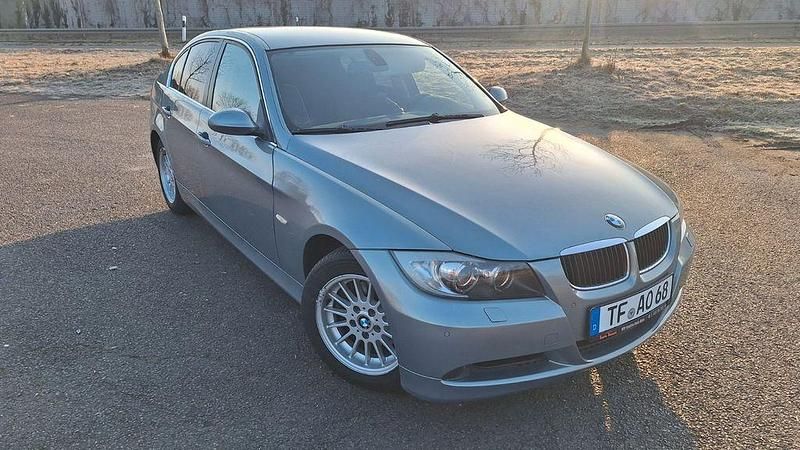 Gebraucht BMW 325 218 PS (160 kW) 2005 Silber Limousine