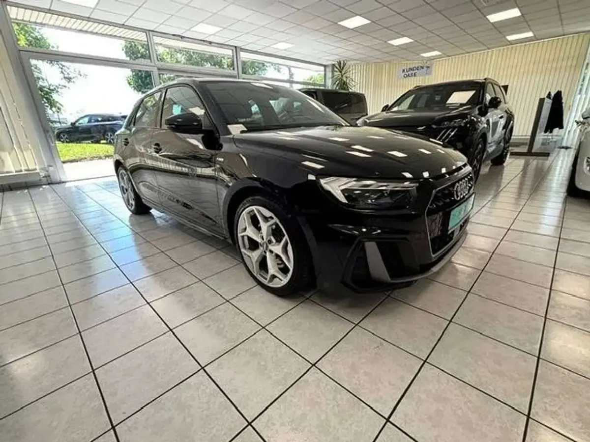 Gebraucht Audi A1 S-Line 200 PS (147 kW) 2019 Mythosschwarz metallic SUV