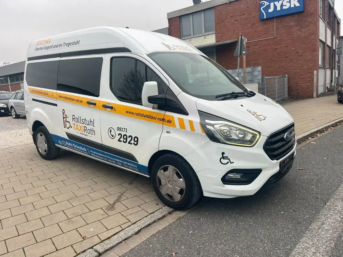 Gebraucht Ford Transit 131 PS (96 kW) 2020 Weiß Kombi