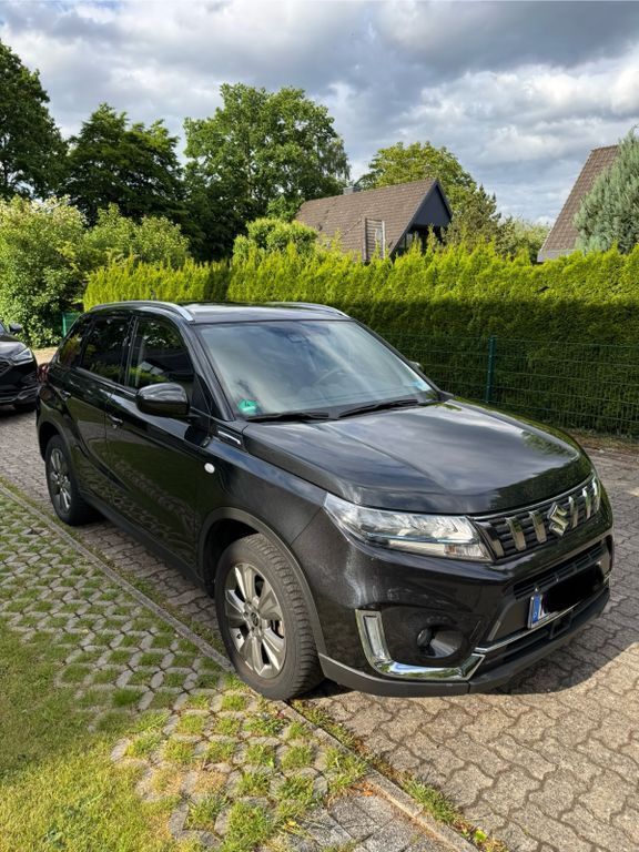 Schwarz Gebraucht 2021 Suzuki Vitara Comfort SUV | 18.990 € (Fairer Preis) - Bild 1/4