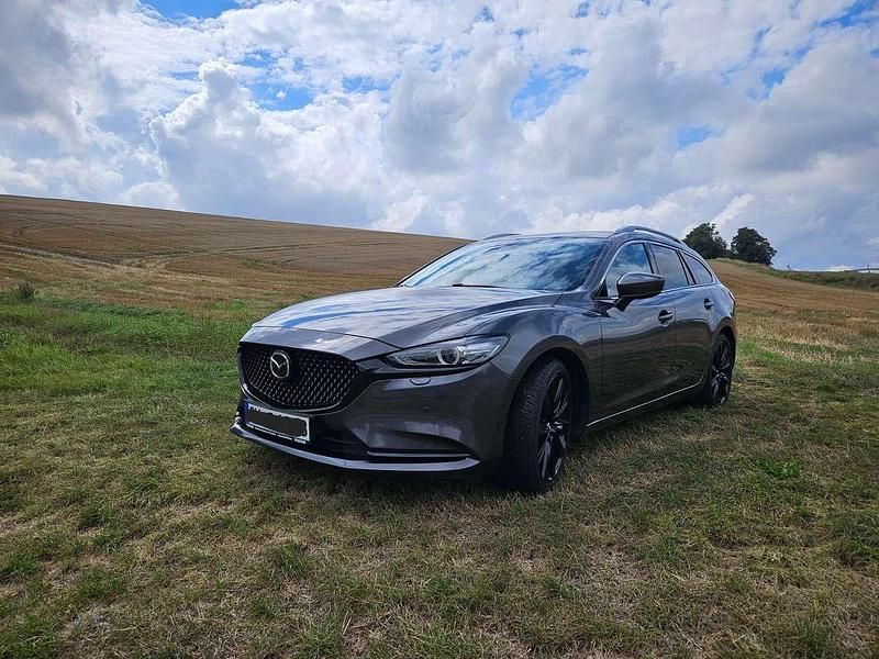 Grau Gebraucht 2018 Mazda 6 Sports-Line Kombi | 29.900 € (Superpreis) - Bild 1/4