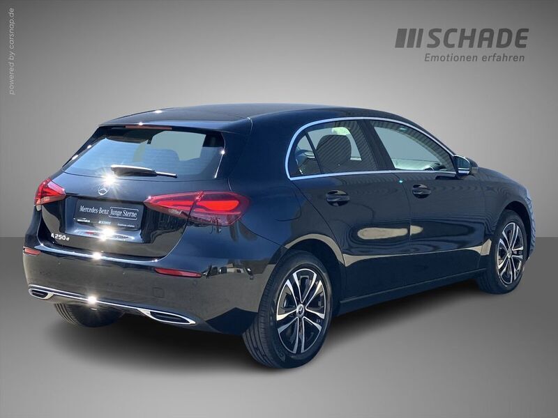 Gebraucht Mercedes A250 Progressive 163 PS (119 kW) 2024 Andere farbe Kleinwagen
