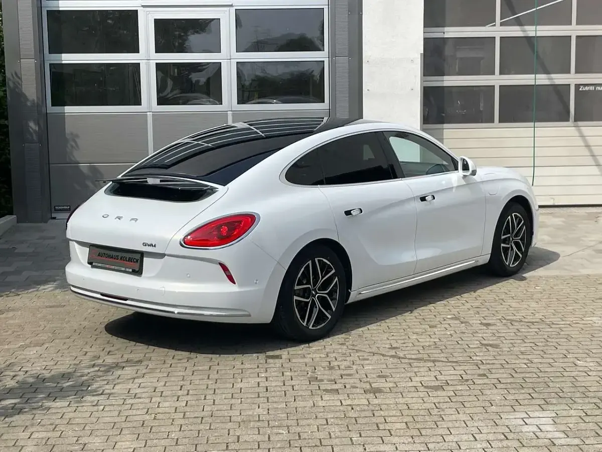 Gebraucht Ora 07 150 kW (204 PS) 2024 9f snow white Limousine