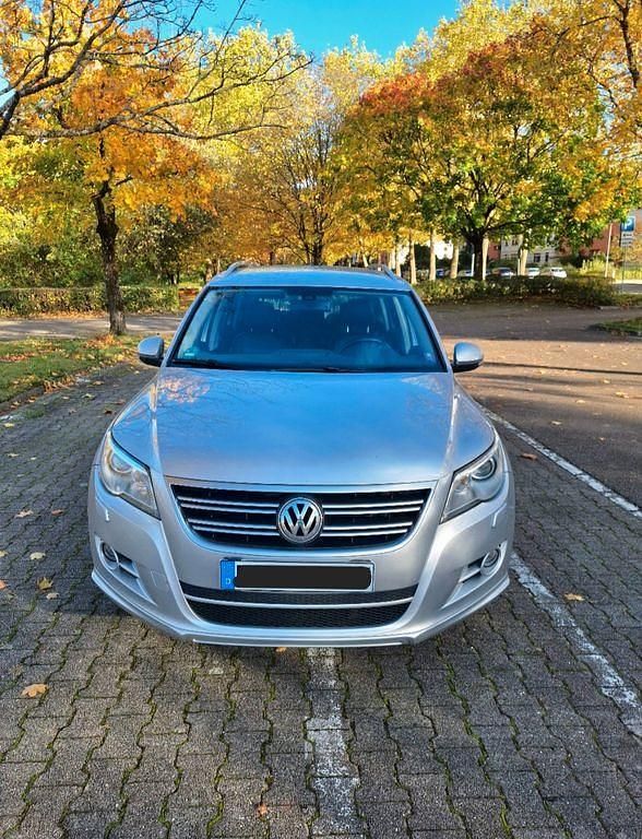 Silber Gebraucht 2010 VW Tiguan Sportline SUV | 9.999 € (Fairer Preis) - Bild 1/4
