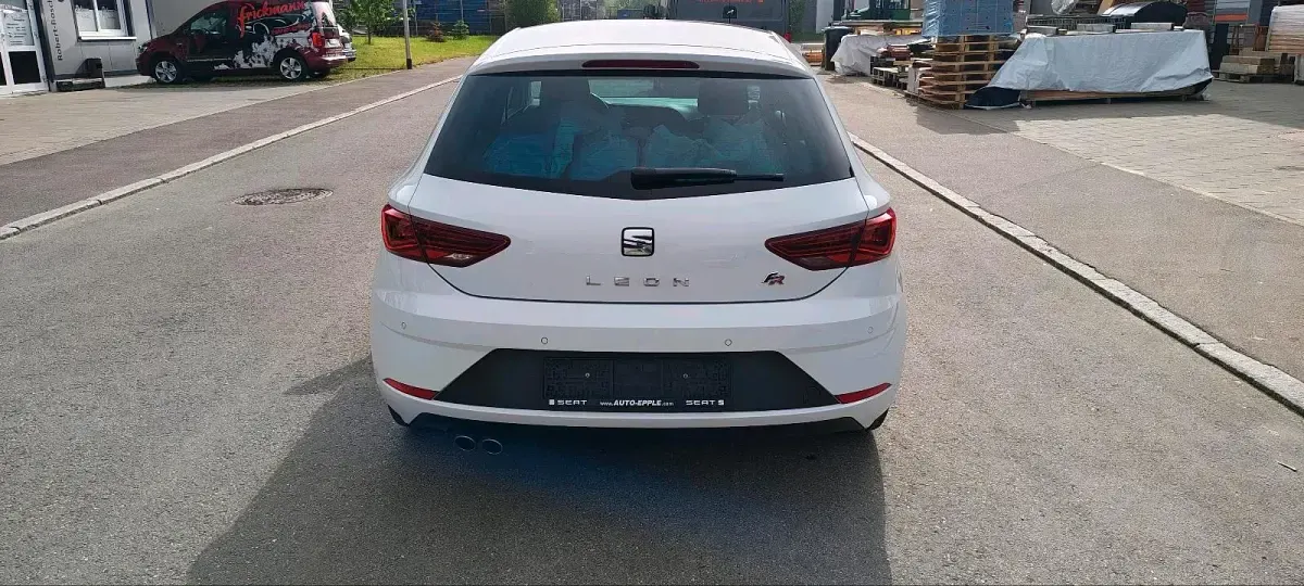 Gebraucht Seat Leon FR 131 PS (96 kW) 2018 Weiß Limousine