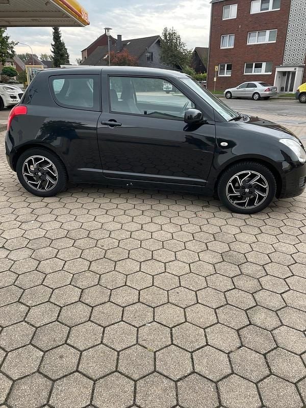 Gebraucht Suzuki Swift 92 PS (67 kW) 2009 Schwarz Kleinwagen