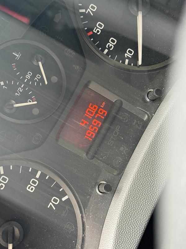 Gebraucht Peugeot Expert 90 PS (66 kW) 2010 Weiß Van