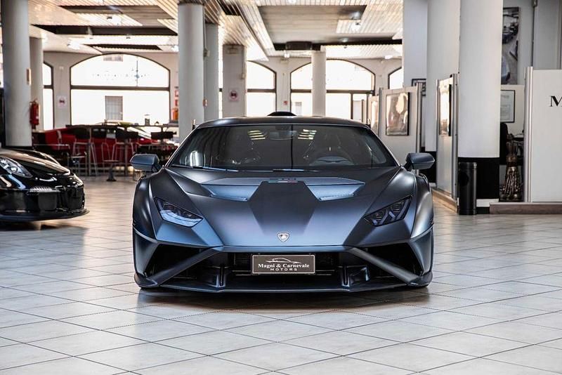 Gebraucht Lamborghini Huracán 640 PS (470 kW) 2021 Schwarz